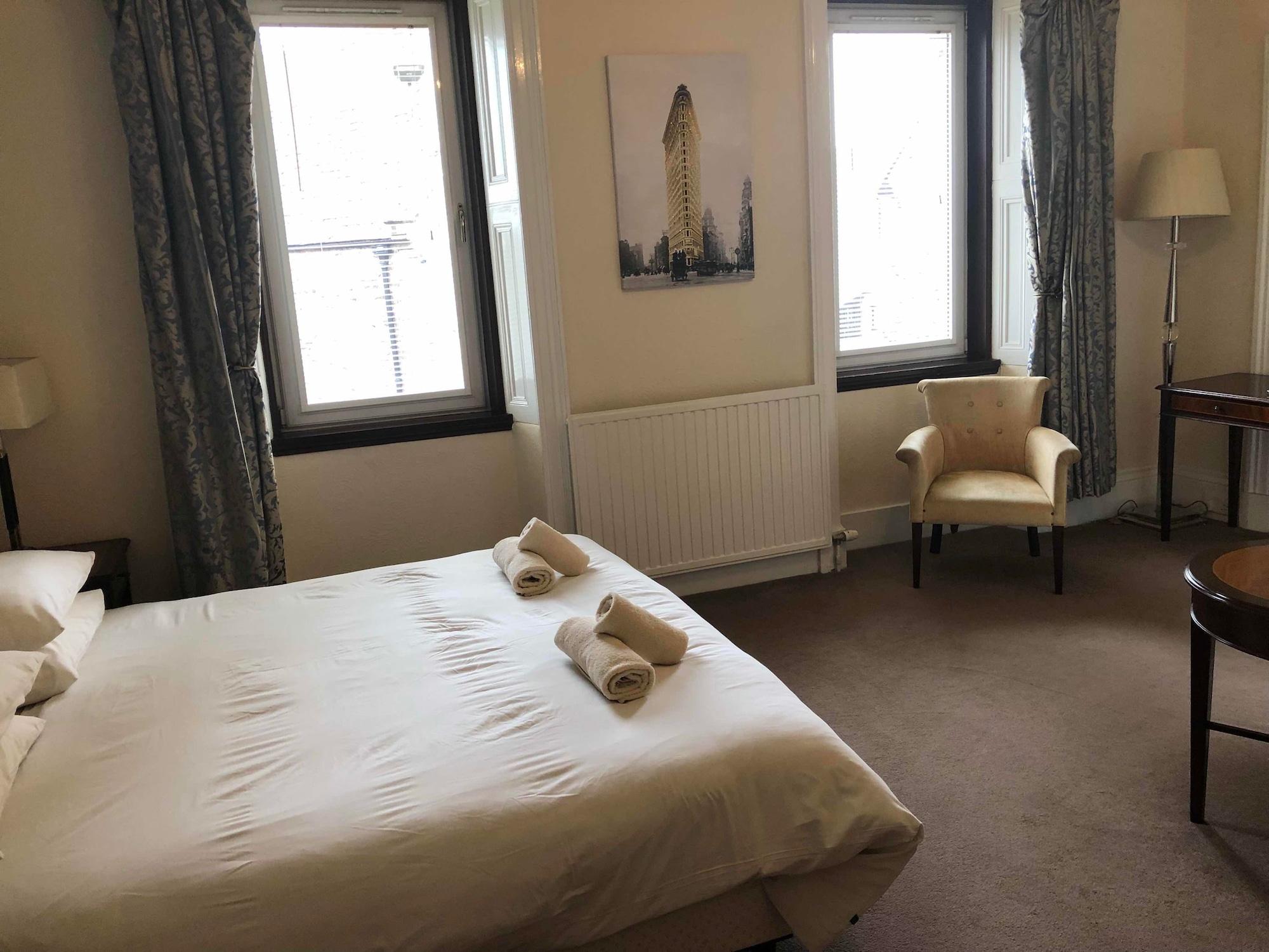 Oyo Eastbank Hotel, Speyside Scotland Rothes Zewnętrze zdjęcie